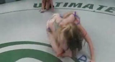 phe69 sex Cậu bé theo dõi chồng loanluan Của Flor Flores, người đã giặt mũ trong phòng tắm và tự đốt lửa.